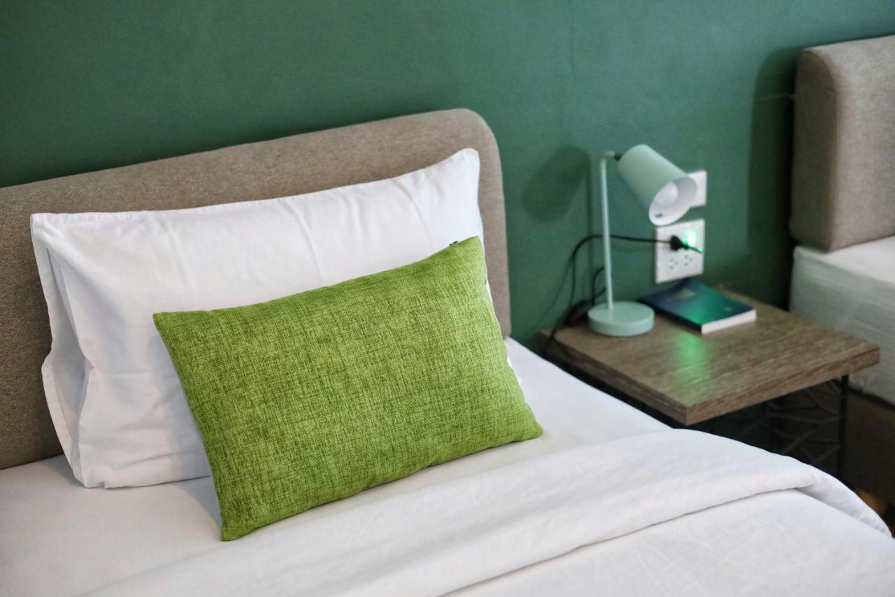 Pugdee Hotel Lang Suan Екстериор снимка